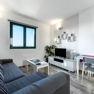 https://apartamento-las-vistas.1costadelsol.com